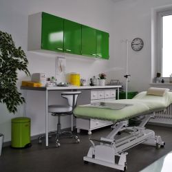 Untersuchungs -und Behandlungsraum 2 - Naturheilpraxis Heilpraktikerin Karin Zeunert 23552 Lübeck